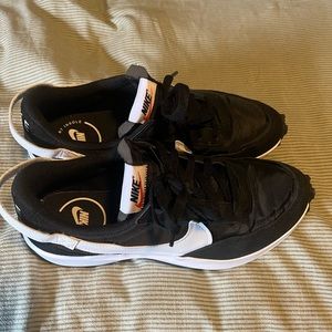 Nike Waffle Debut Vintage Running Shoe